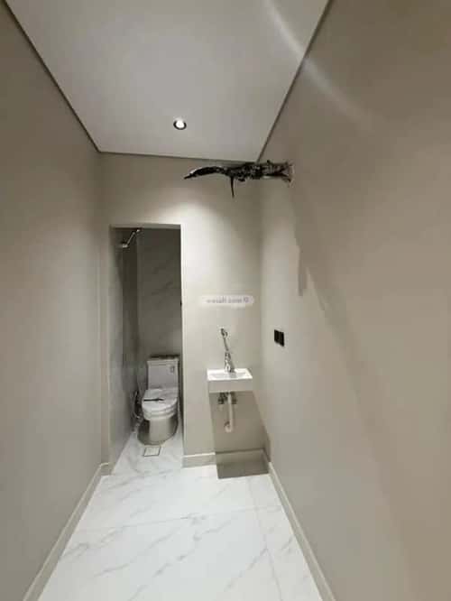 شقة 5 غرف في الروضة 12