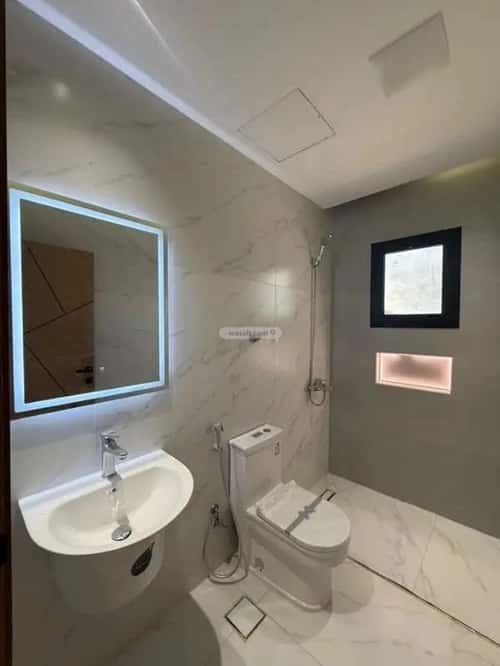 شقة 5 غرف في الروضة 10