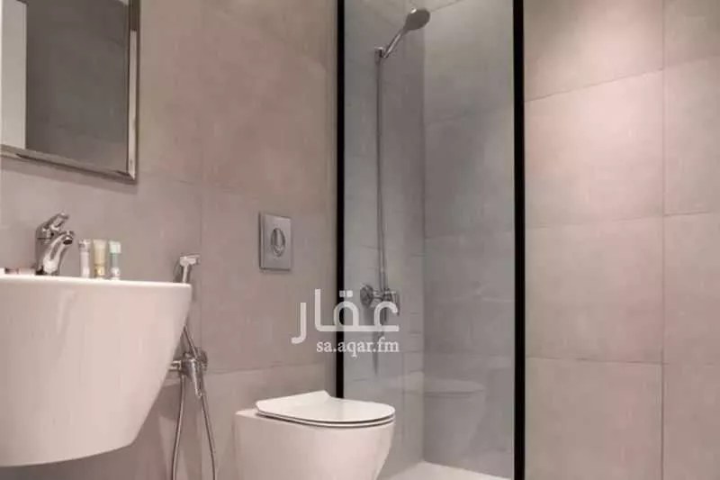 شقة 3 غرف في الملقا 8