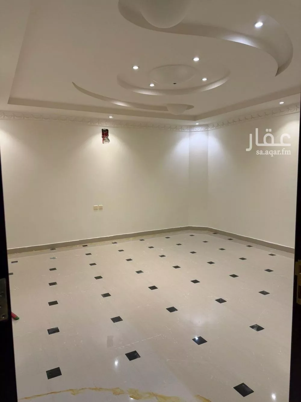 3 bedroom floor in Al Qairawan 7