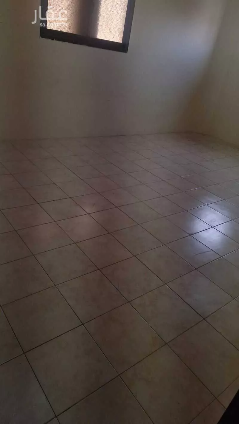 شقة 5 غرف في الروابي 2