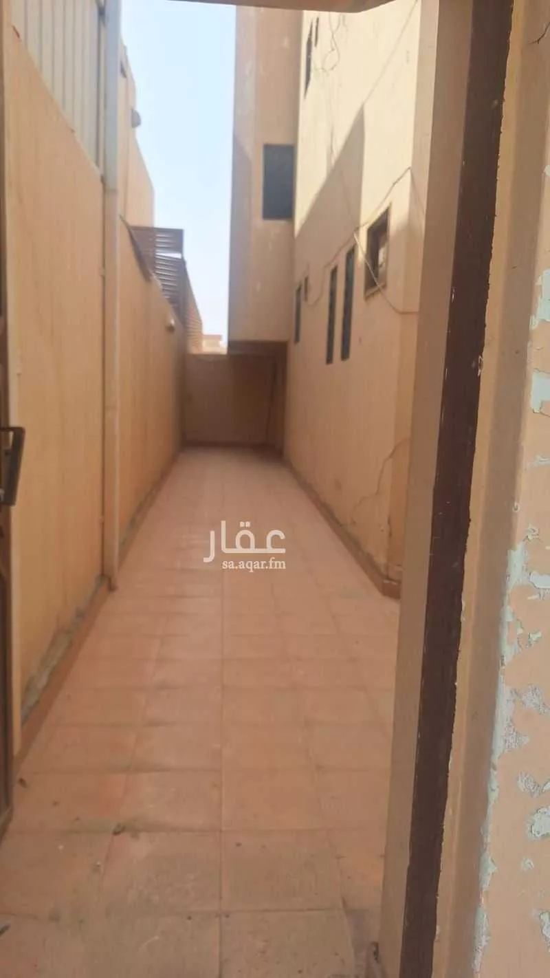 شقة 5 غرف في الروابي 8