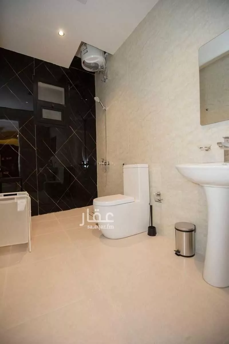 4 bedroom apartment in Al Rabwa 6
