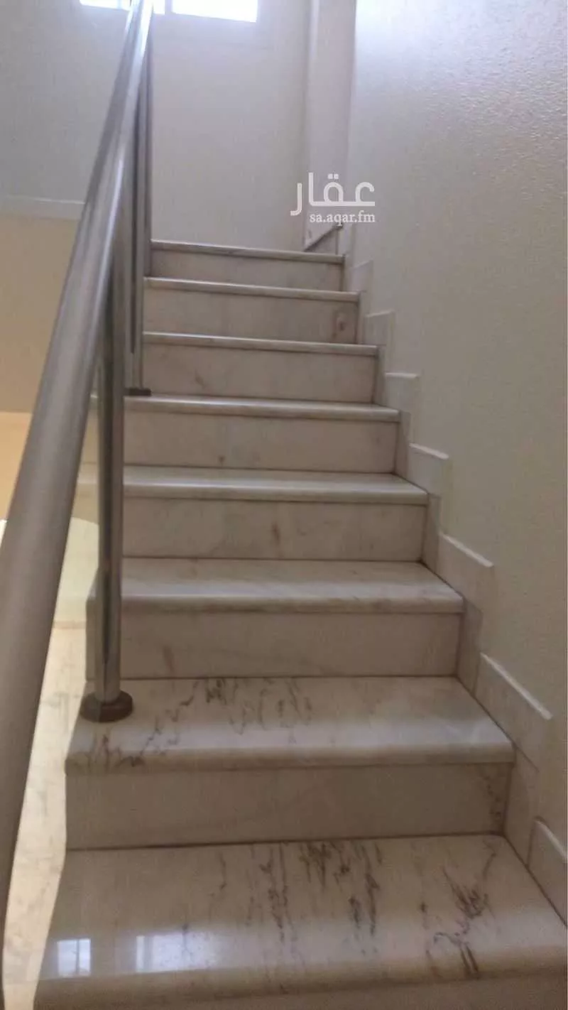 شقة 5 غرف في المروج 6