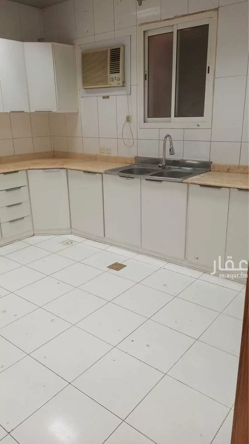 شقة 5 غرف في المروج 10