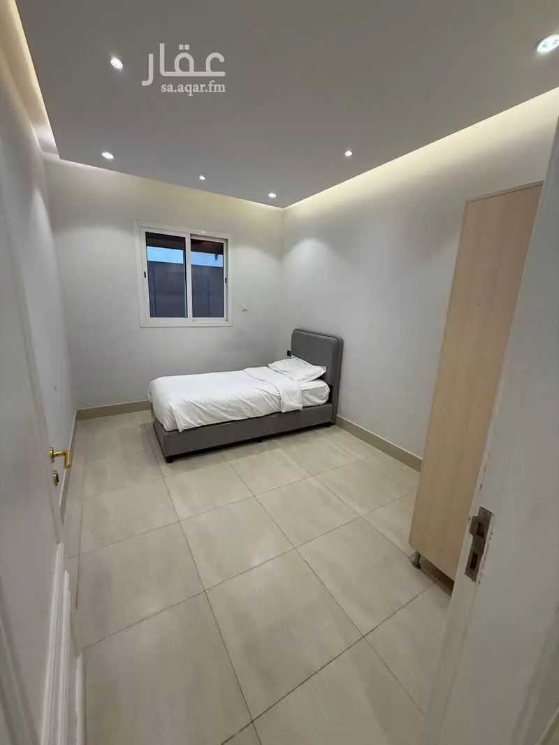 شقة 3 غرف في الملقا 8