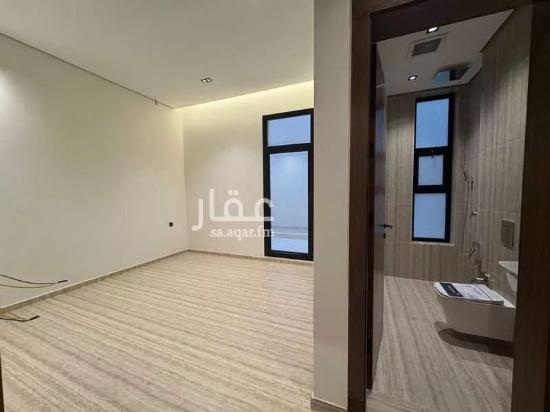 فيلا 5 غرف في النرجس 18