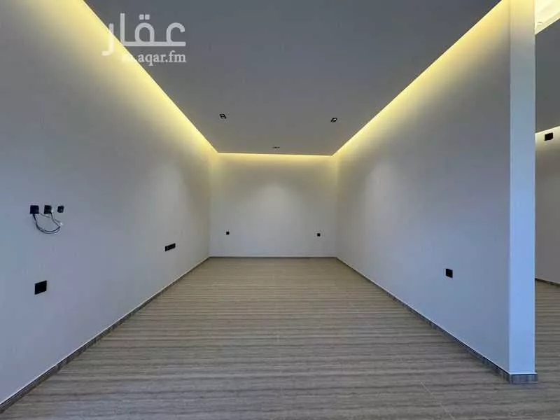 فيلا 5 غرف في النرجس 4