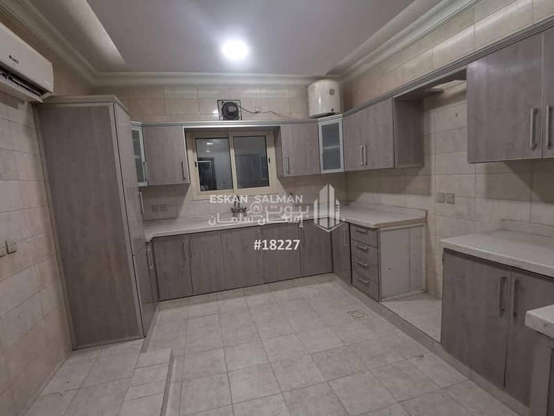 3 bedroom apartment in Hajar, Eastern Province 4