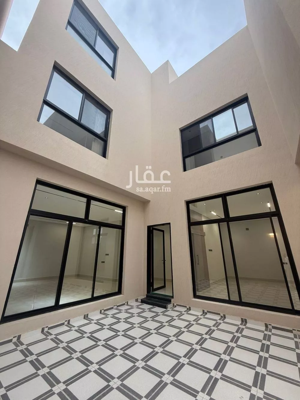 6 bedroom villa in Al Mahdiyyah 5