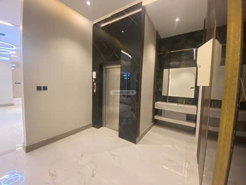 فيلا 10 غرف في أم الجود 4