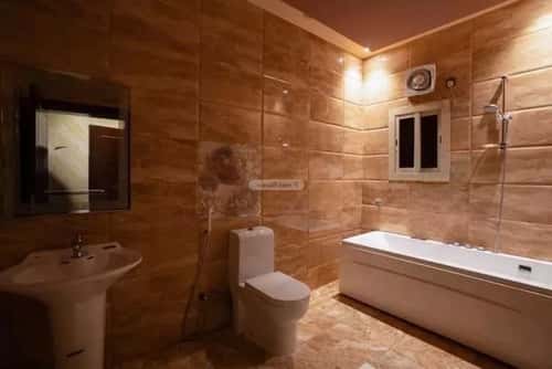 فيلا 8 غرف في أم الجود 4