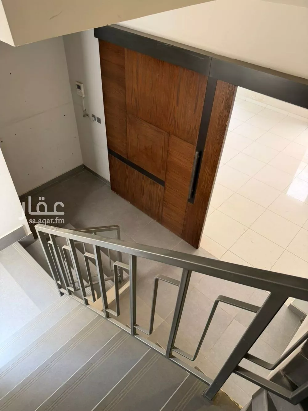 فيلا 4 غرف في الأمواج 9