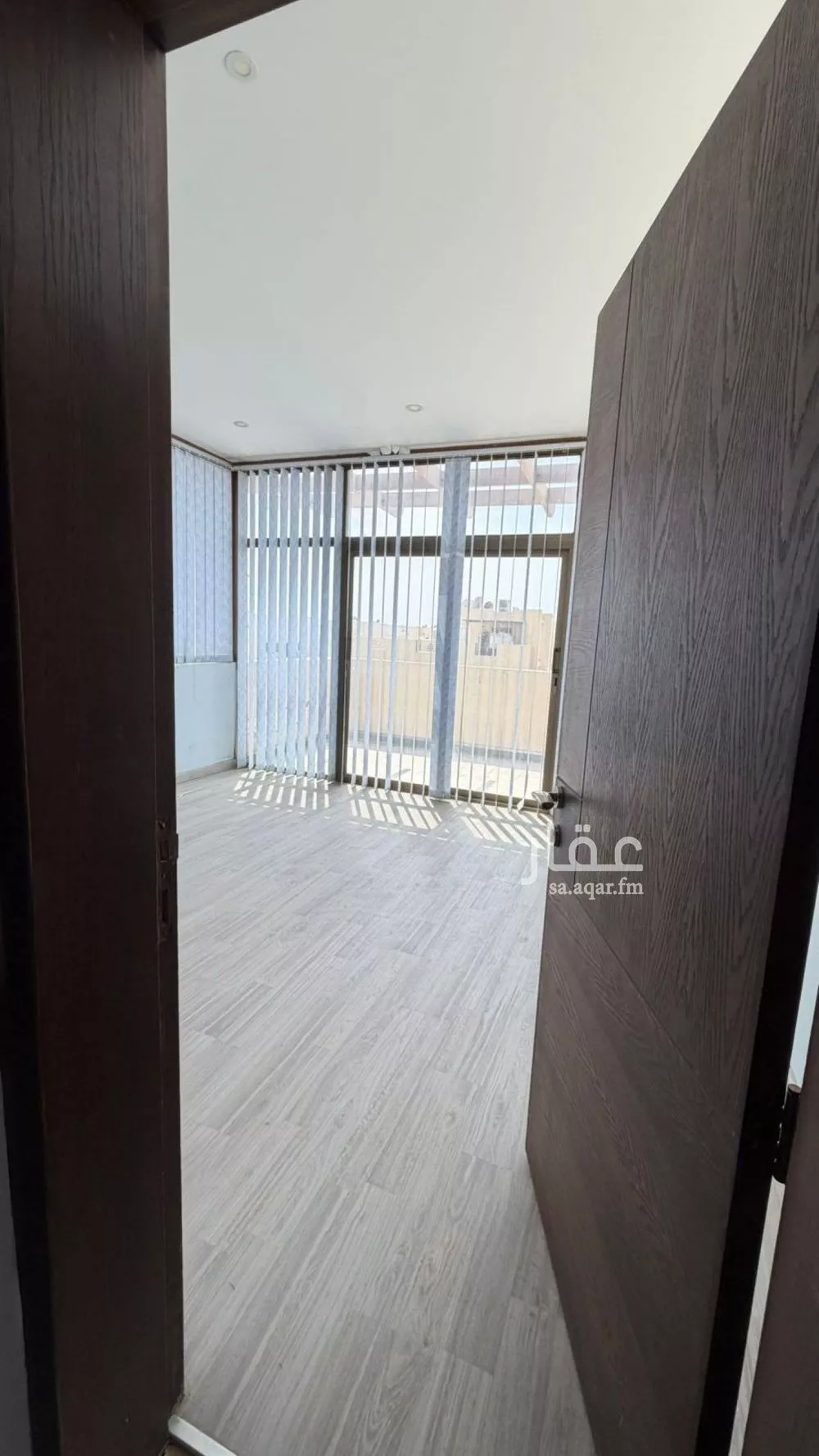 فيلا 4 غرف في الأمواج 10