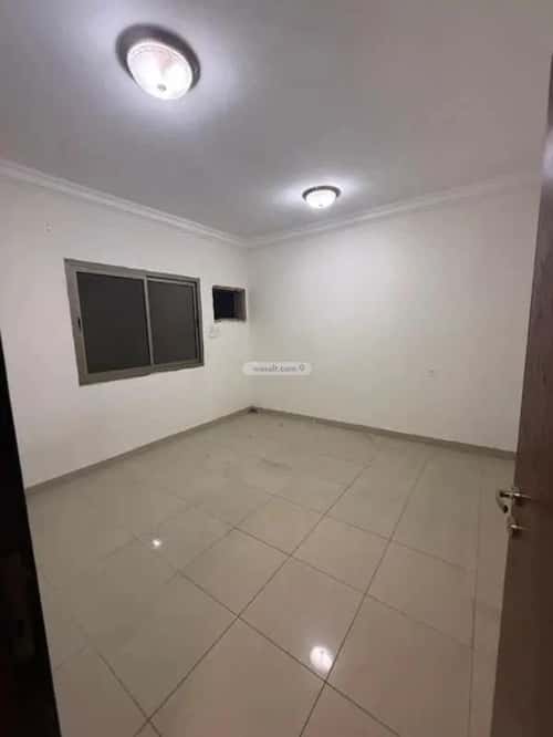 شقة 3 غرف في مدينة العمال 4