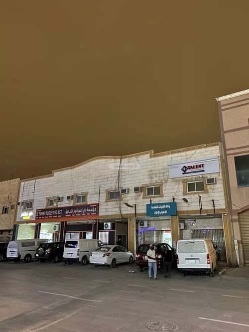 محل 80 م² في الملز 4