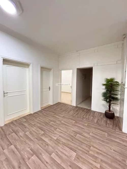 محل 80 م² في الملز 6