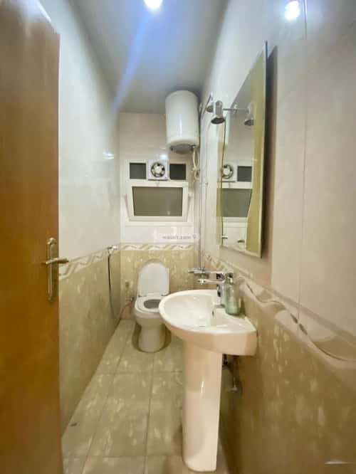 80 sqm office in Al Malaz 8