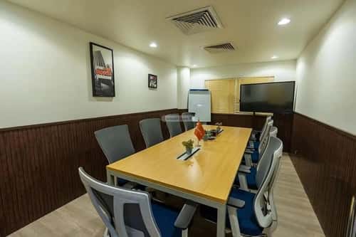 مكتب 3000 م² في الملك عبدالعزيز 9