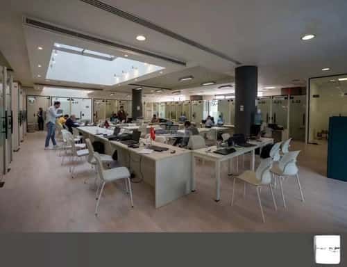 مكتب 10829 م² في الروضة 5