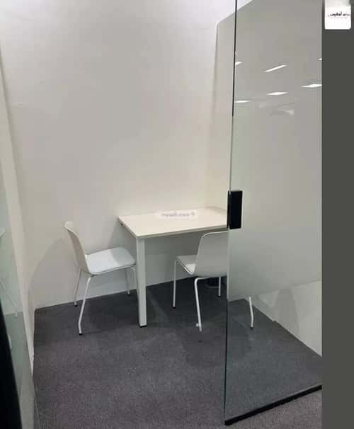 مكتب 10829 م² في الروضة 2