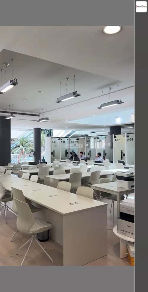 مكتب 10829 م² في الروضة 11