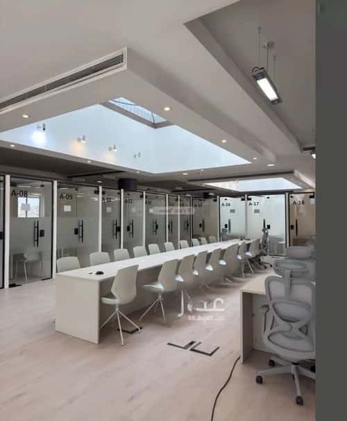 مكتب 10829 م² في الروضة 4