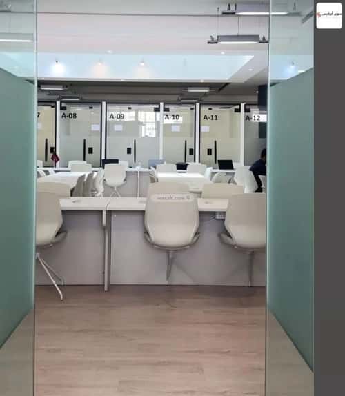 مكتب 10829 م² في الروضة 7