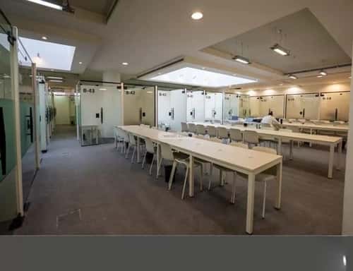 مكتب 10829 م² في الروضة 2