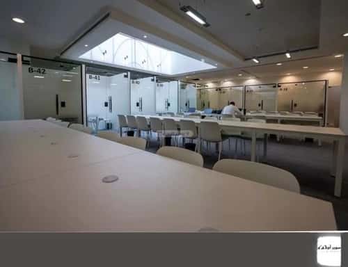 مكتب 10829 م² في الروضة 5