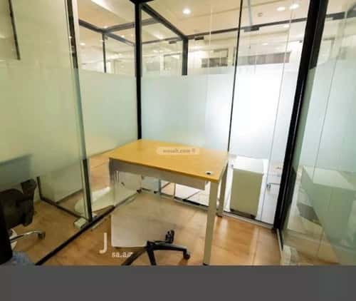 مكتب 884 م² في العارض 4