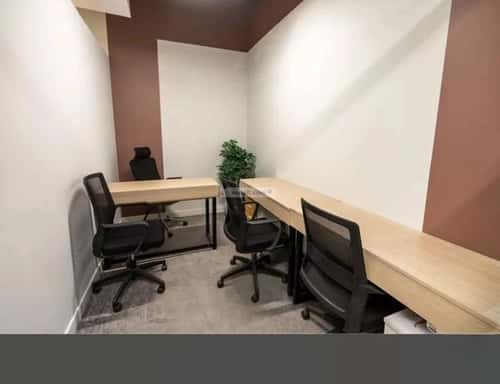 مكتب 3000 م² في الملك عبدالعزيز 8