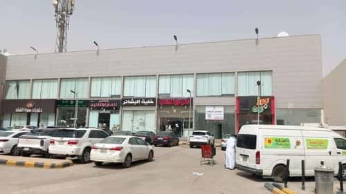 محل 40 م² في ديراب 3