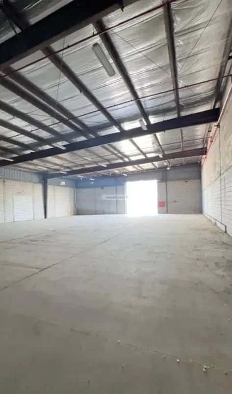 مستودع  في السروات 4