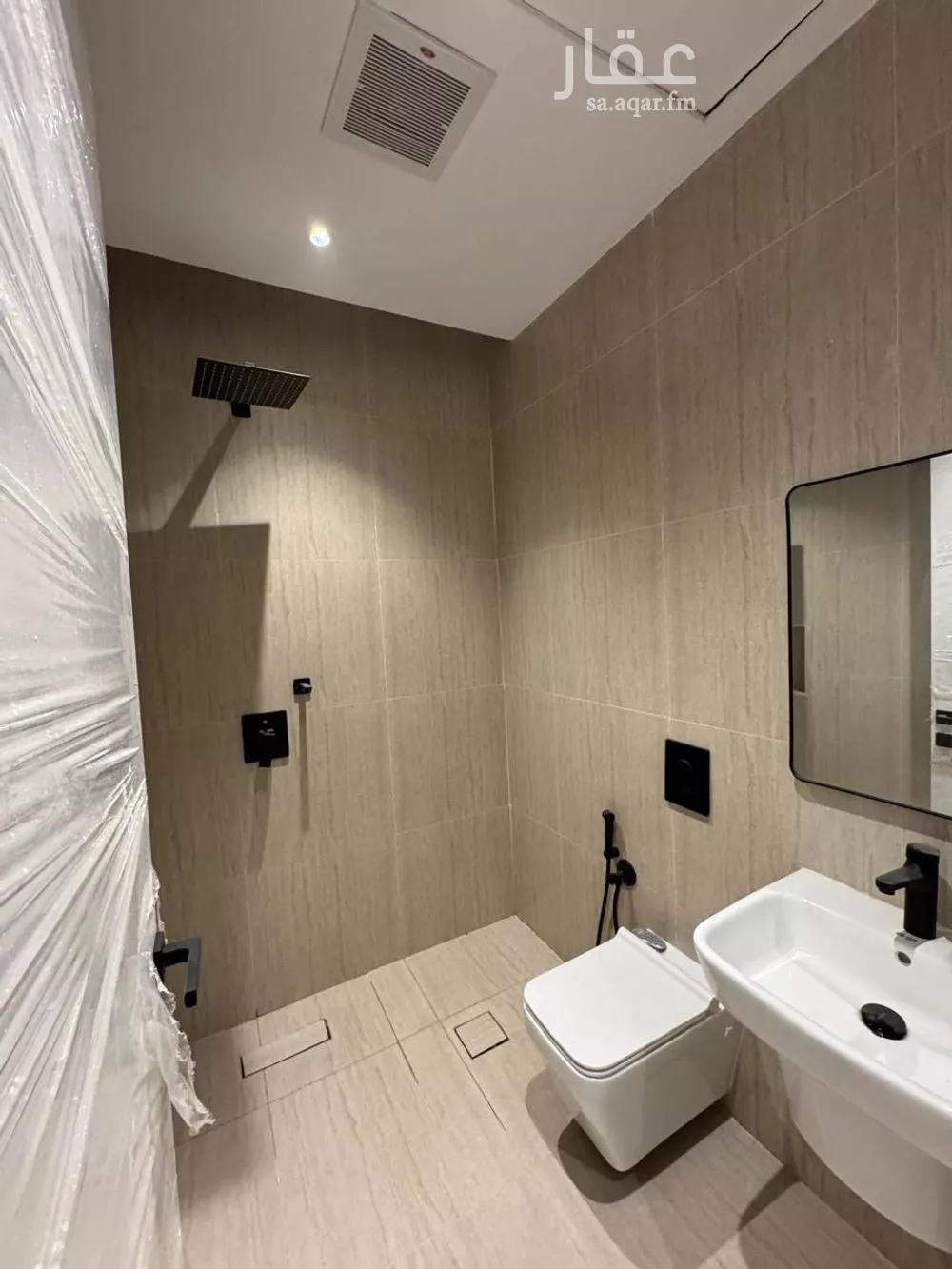 شقة 3 غرف في الرمال 10