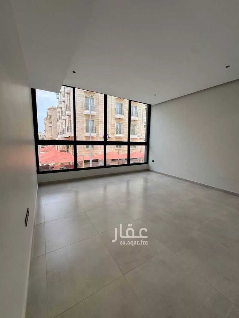 شقة 5 غرف في الروضة 12