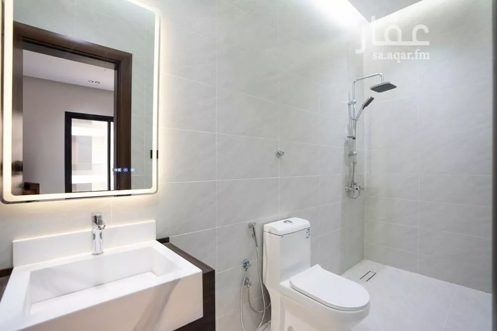 4 bedroom apartment in Al Salamah 9