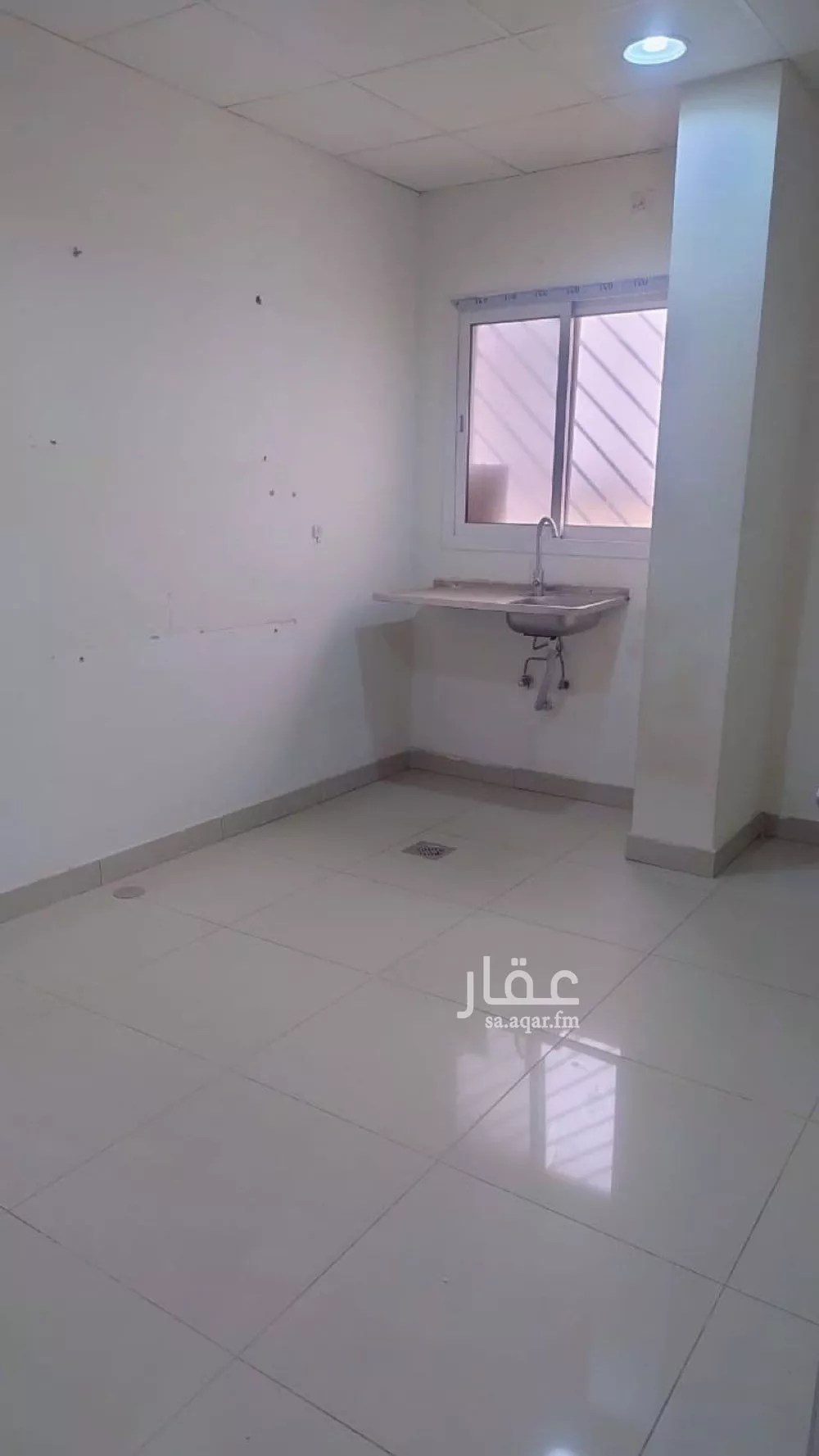 مكتب 900 م² في النهضة 6