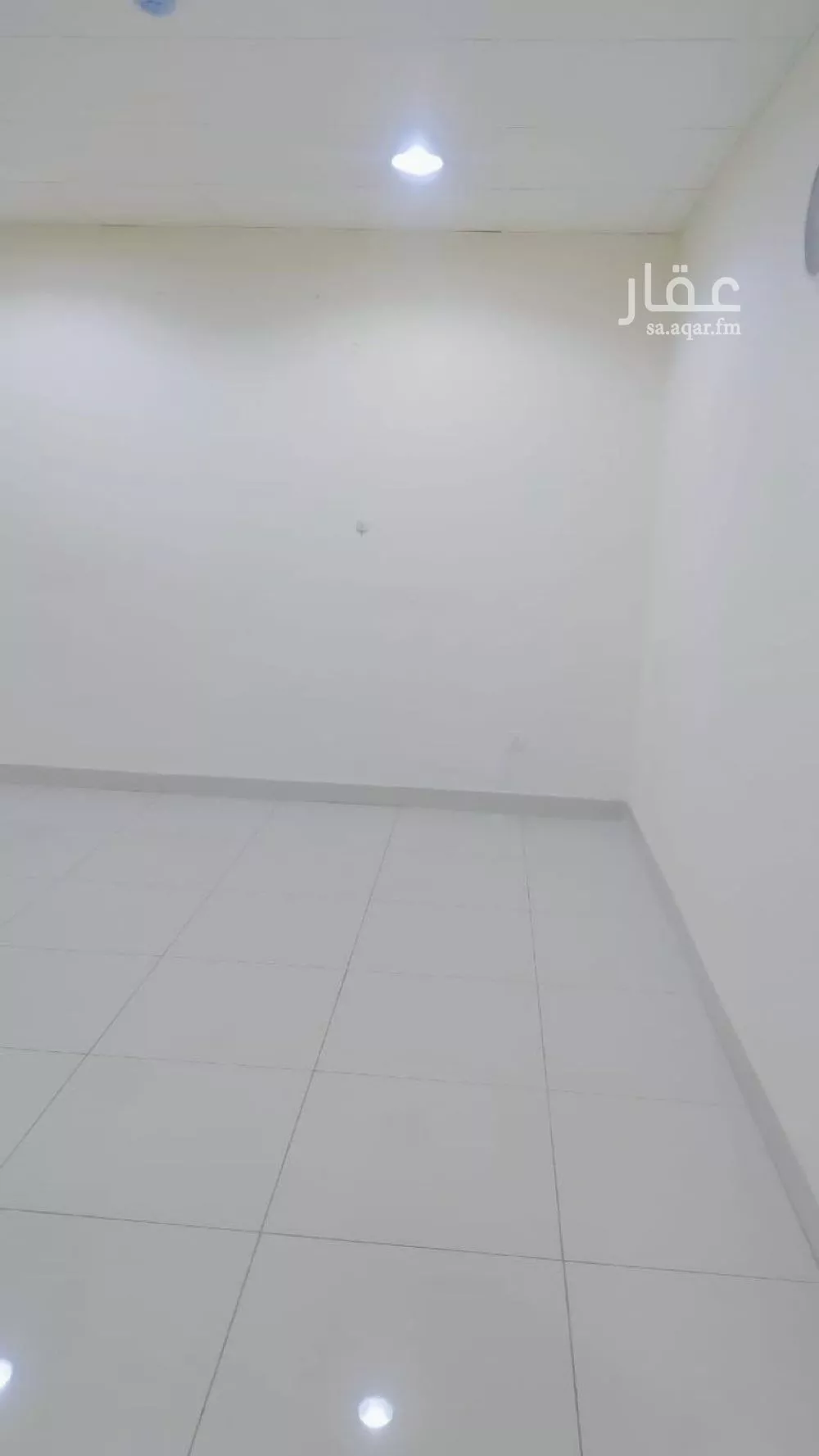 مكتب 900 م² في النهضة 8