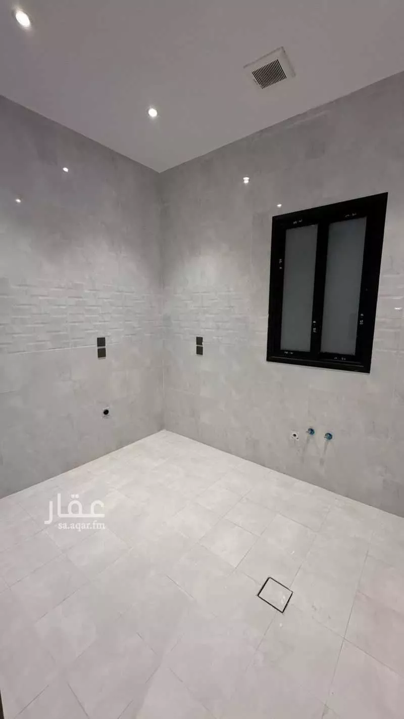 4 bedroom apartment in Al Hamra 5