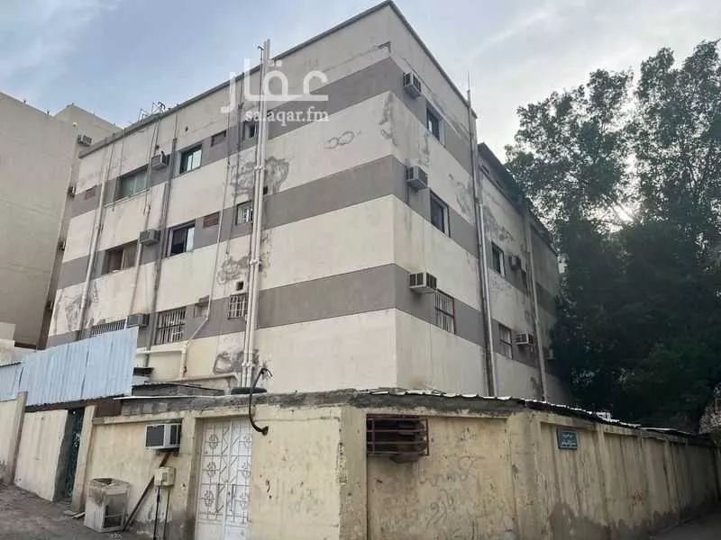 عمارة 750 م² في العزيزية 6