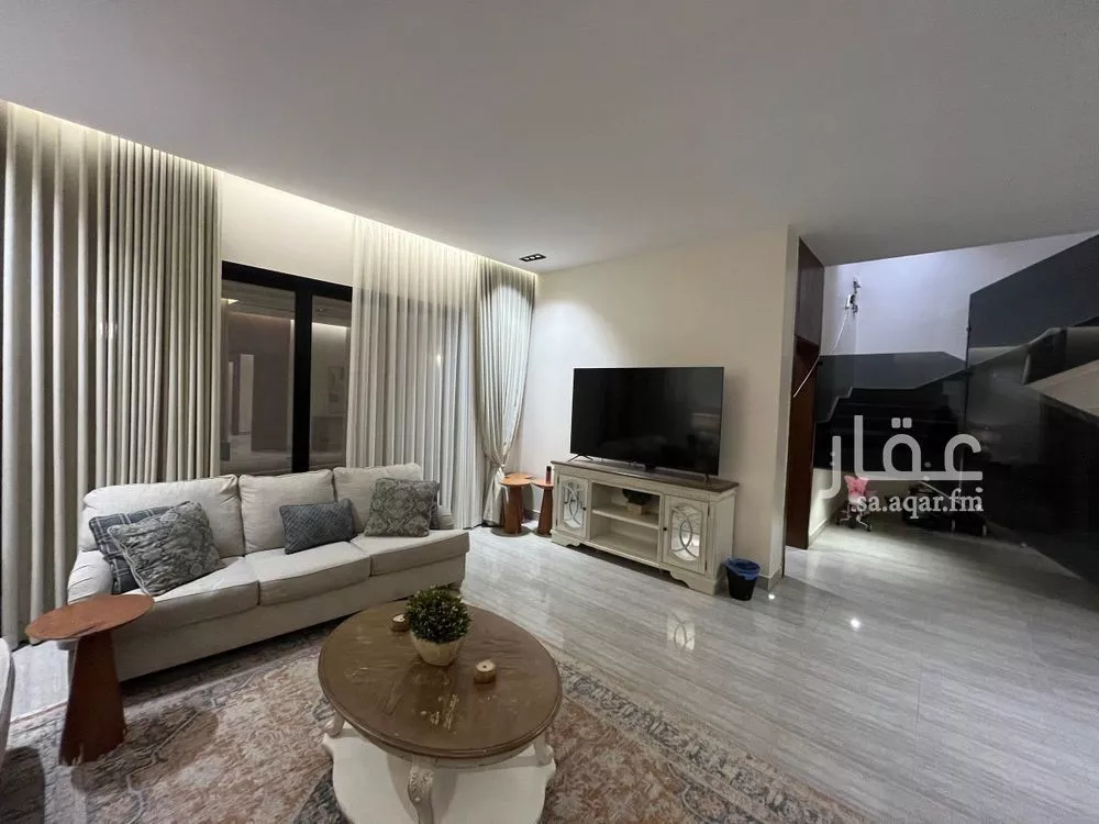 6 bedroom villa in Al Rimal 15
