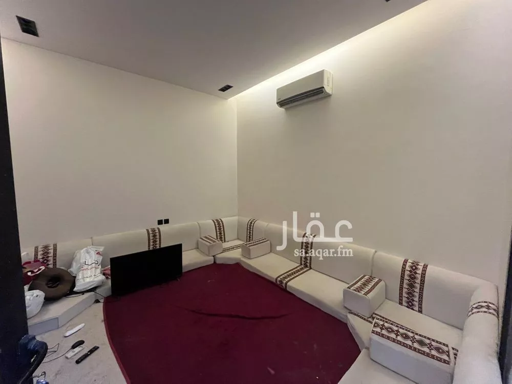 6 bedroom villa in Al Rimal 5