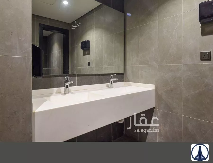 مكتب 4471 م² في الخالدية 3