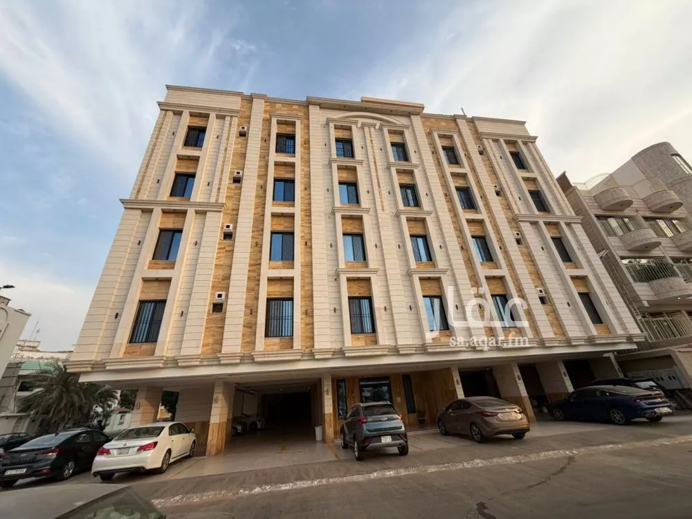 شقة 5 غرف في الصفا 3