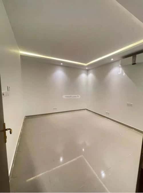 شقة 1 غرف في الملقا 8