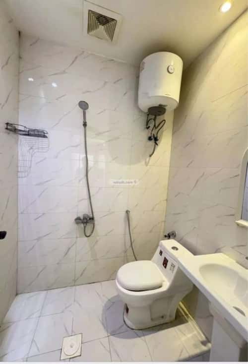 شقة 1 غرف في الملقا 9