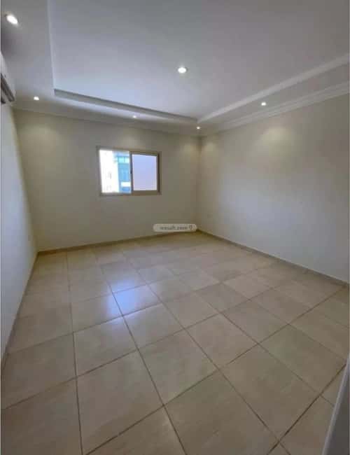 شقة 1 غرف في الملقا 5