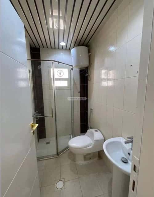 شقة 1 غرف في الملقا 7