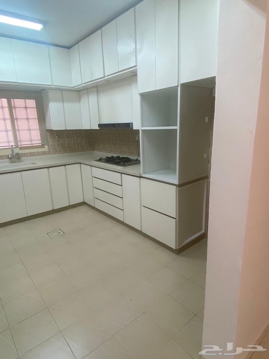 شقة 3 غرف في الملك عبدالعزيز 2